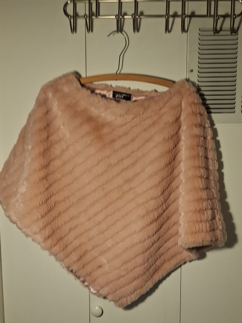 Black Rivet Faux Fur Pink Women's Sweater Poncho